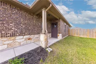 224 Bremen St, Georgetown, TX 78626 - Photo 4