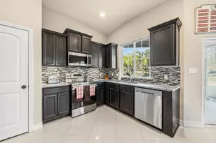 3209 Eisenhower Ave, Lago Vista, TX 78645 - Photo 12