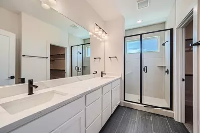 1531 N Red Bud Lane #33, Round Rock, TX 78665 - Photo 4