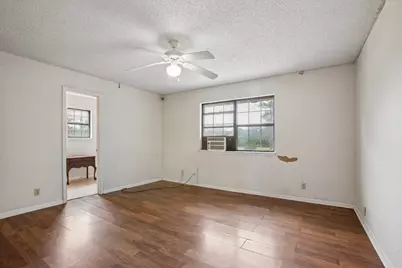 406 Monkey Road, Elgin, TX 78621 - Photo 12