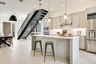 2602 Sutherland St, Austin, TX 78746 - Photo 6