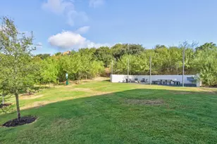 2602 Sutherland St, Austin, TX 78746 - Photo 22