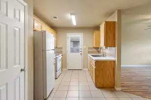 1005 Leah Dr, Troy, TX 76579 - Photo 6