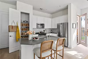 2906 Zach Scott St, Austin, TX 78723 - Photo 8