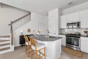 2906 Zach Scott St, Austin, TX 78723 - Photo 10