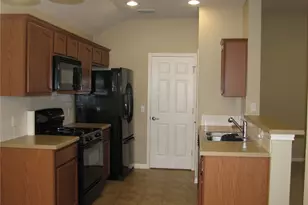 123 Bayliss St, Hutto, TX 78634 - Photo 4