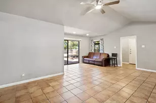310 De Soto Dr, Universal City, TX 78148 - Photo 12