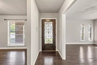 310 De Soto Drive, Universal City, TX 78148 - Photo 4