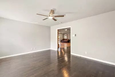 310 De Soto Drive, Universal City, TX 78148 - Photo 6