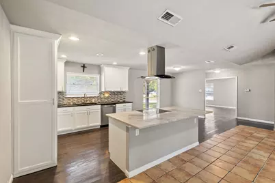 310 De Soto Drive, Universal City, TX 78148 - Photo 10