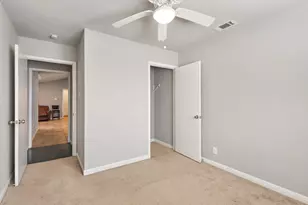 310 De Soto Dr, Universal City, TX 78148 - Photo 18