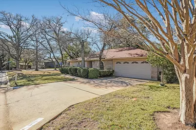 8900 Currywood Drive, Austin, TX 78759 - Photo 4