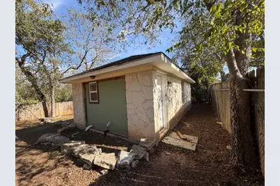207 S Creek Street, Fredericksburg, TX 78624 - Photo 20