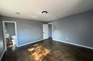 207 S Creek St, Fredericksburg, TX 78624 - Photo 14