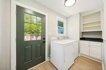 2804 Breeze Terrace, Austin, TX 78722 - Photo 10
