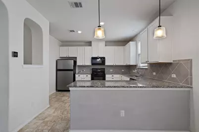 2950 E Old Settlers Boulevard #37, Round Rock, TX 78665 - Photo 10
