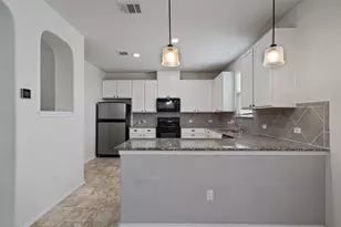 2950 E Old Settlers Blvd, Round Rock, TX 78665 - Photo 10
