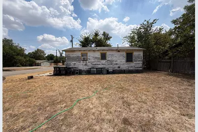 607 E 19th Street, Georgetown, TX 78626 - Photo 6
