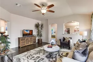 1512 Lady Grey Ave, Pflugerville, TX 78660 - Photo 2