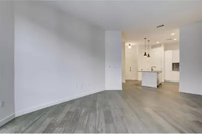 800 Embassy Drive #511, Austin, TX 78702 - Photo 4