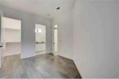 800 Embassy Drive #511, Austin, TX 78702 - Photo 14