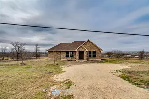 1092 Engelke Rd, Niederwald, TX 78640 - Photo 2