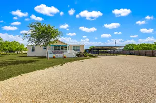 269 Callihan Rd, Lockhart, TX 78644 - Photo 2