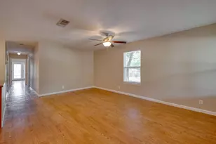 2700 Catalina Dr, Austin, TX 78741 - Photo 4