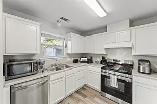 9000 Wellesley Dr, Austin, TX 78754 - Photo 18