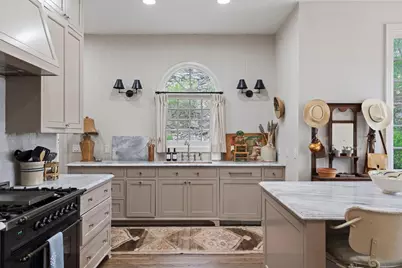 6203 Ledge Mountain Drive, Austin, TX 78731 - Photo 10