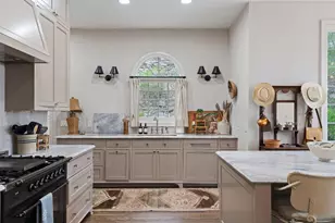 6203 Ledge Mountain Dr, Austin, TX 78731 - Photo 10