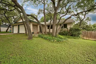 2710 Deeringhill Dr, Austin, TX 78745 - Photo 2