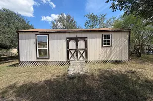 256 High Ridge Meadows Dr, Gonzales, TX 78629 - Photo 30