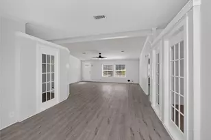 10512 Hibbs Ln, Manor, TX 78653 - Photo 6