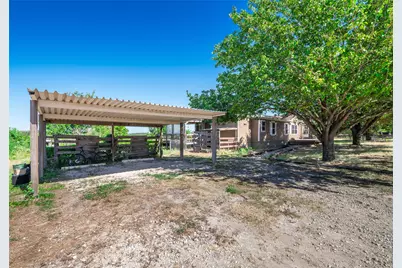 10512 Hibbs Lane, Manor, TX 78653 - Photo 2