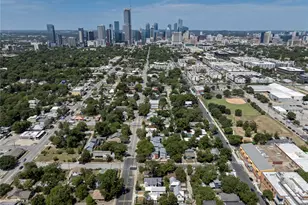 2104 E 2nd St, Austin, TX 78702 - Photo 34