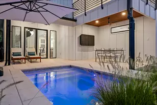 2104 E 2nd St, Austin, TX 78702 - Photo 28