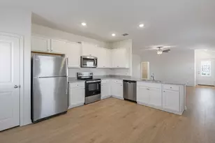 129 Paria Ct, Jarrell, TX 76537 - Photo 4