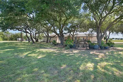 208 Iris Lane Lane, Buchanan Dam, TX 78609 - Photo 4