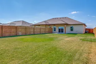 340 Navarro Wy, Seguin, TX 78155 - Photo 6