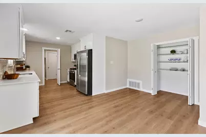 11602 Elk Park Trail, Austin, TX 78759 - Photo 8