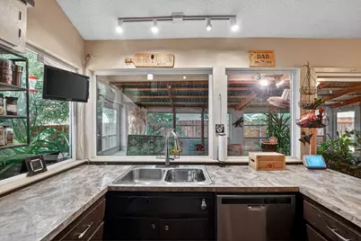 5227 Meadow Creek Drive, Austin, TX 78745 - Photo 10