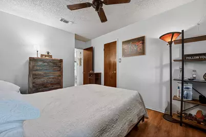 5227 Meadow Creek Drive, Austin, TX 78745 - Photo 18