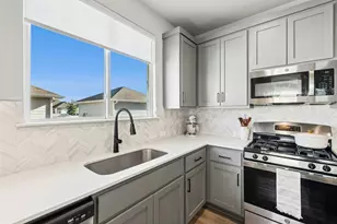 212 Catalina Dr, Kyle, TX 78640 - Photo 14