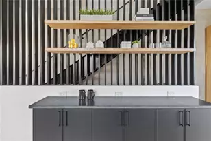 700 Denson Dr, Austin, TX 78752 - Photo 4