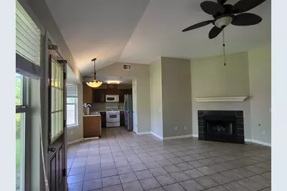 512 Maplecreek Drive, Leander, TX 78641 - Photo 4
