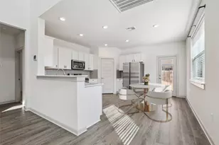 285 Geminiflora Bend, Leander, TX 78641 - Photo 2