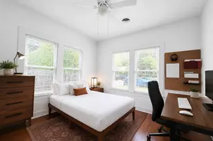 404 W 43rd St, Austin, TX 78751 - Photo 4