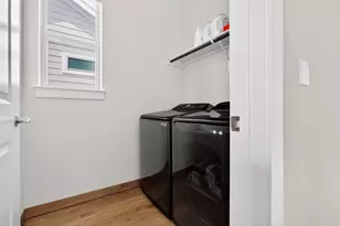 6205 Dumfries Ln, Austin, TX 78744 - Photo 18