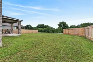 326 Linden St, Bastrop, TX 78602 - Photo 12